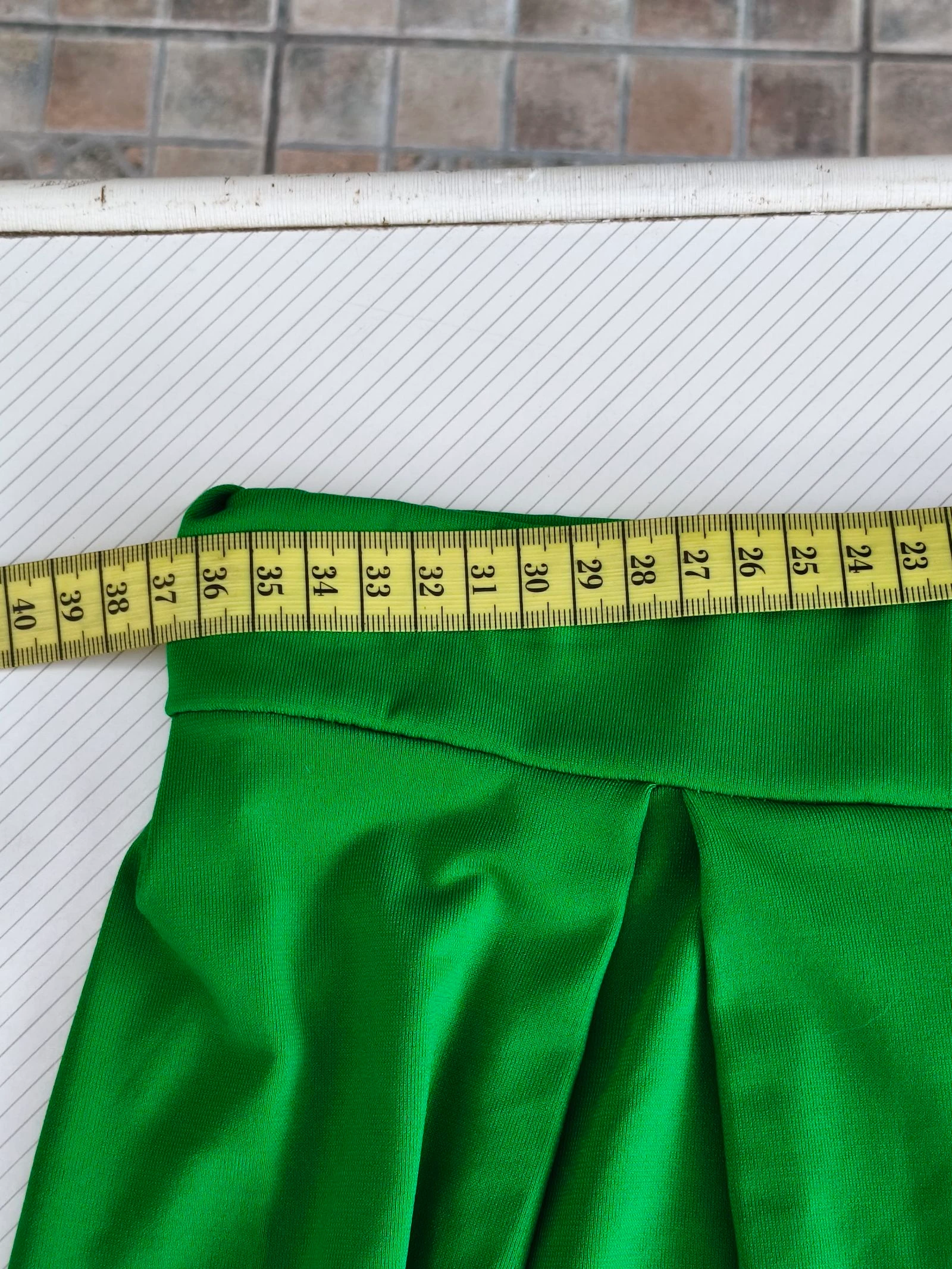 Pantalona fluida verde com pregas – photo 7